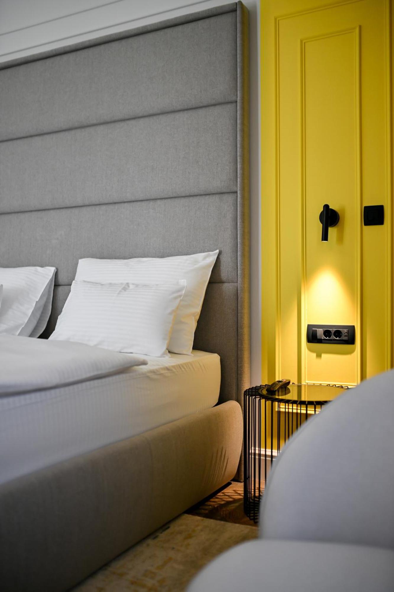 Three Pearls Deluxe Rooms & Studios Задар Экстерьер фото