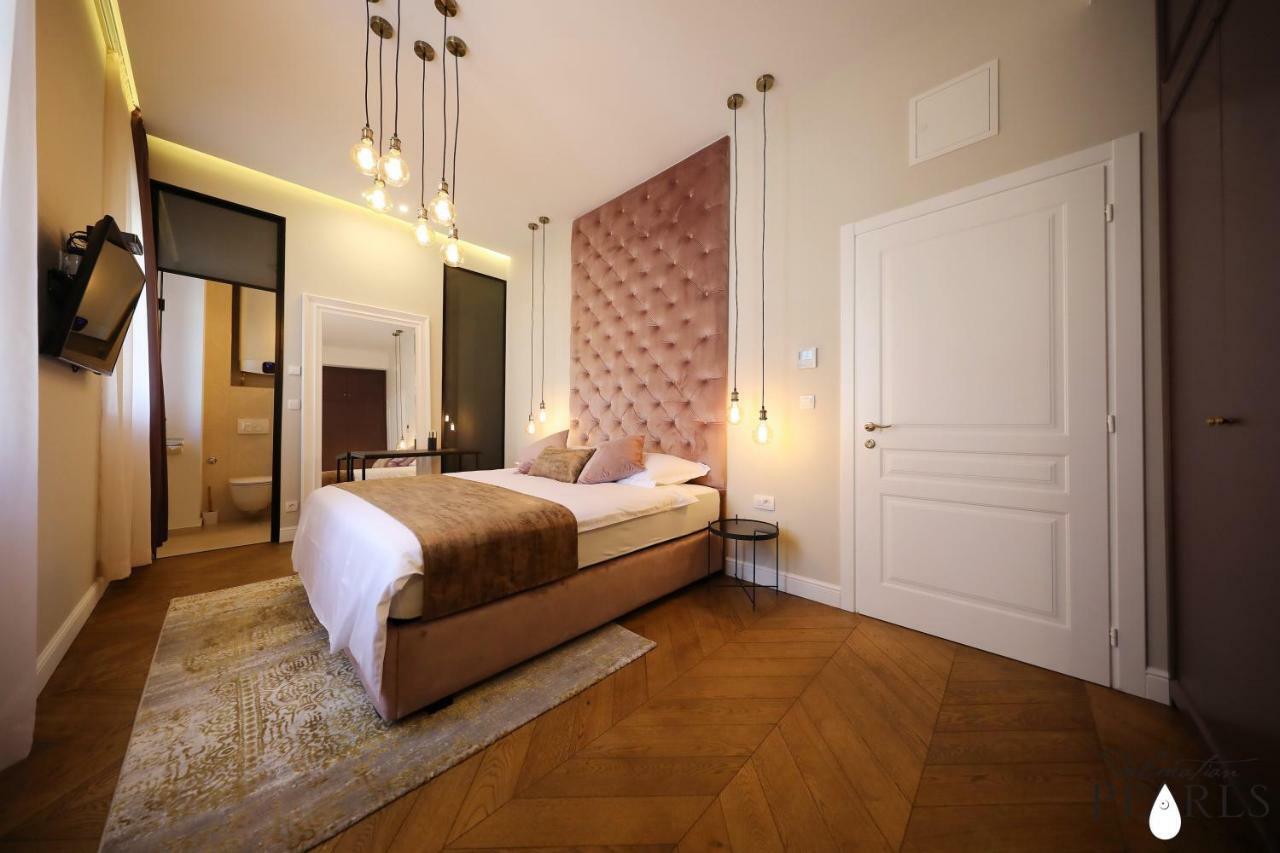 Three Pearls Deluxe Rooms & Studios Задар Экстерьер фото