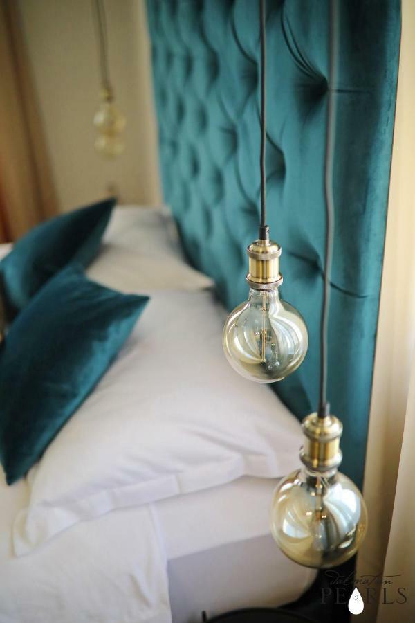 Three Pearls Deluxe Rooms & Studios Задар Экстерьер фото