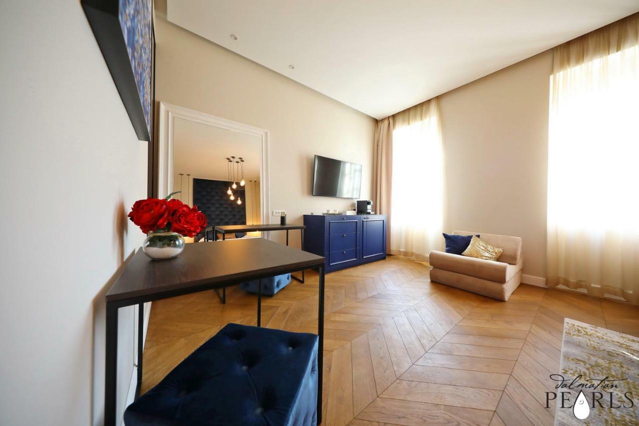 Three Pearls Deluxe Rooms & Studios Задар Экстерьер фото